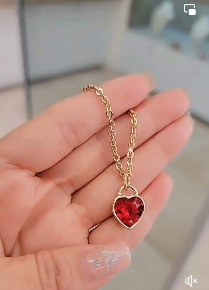 Conjunto Corazón Colgante Rubí